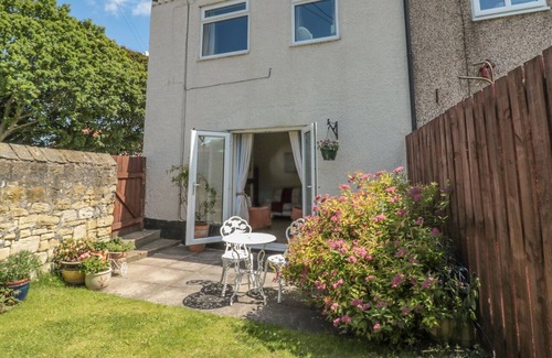 Morpeth Cottage | EDEN COTTAGE, pet friendly, character holiday cottage in Morpeth
