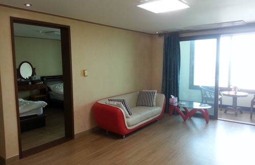 Downtown Apartment | Eden Hostel