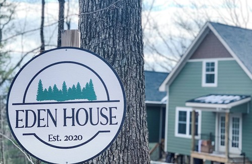 Luray Cabin | Eden House - A cozy chic mountain escape