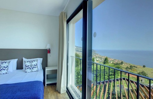 Prazeres House | Eden Sky by LovelyStay