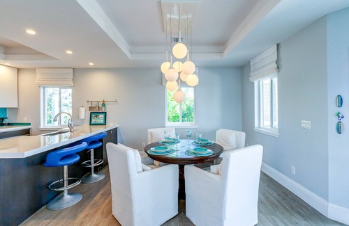 Hope Town House | Edge of Blue-Discover Serenity at Edge of Blue: Your Tranquil Island Retreat