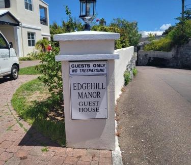 Pembroke Bed & Breakfast | Edgehill Manor Guest House