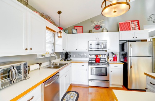 Edgemont House | Edgemont Home w/Deck & BBQ Grill: 2 Mi to Lake!