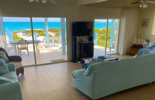 Forbes Hill Villa | Edgewater Beach Retreat