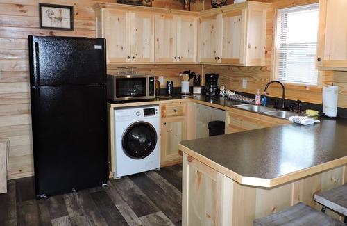Bismarck Cabin | Edgewood Cabin One (2820) by DeGray Lake State Park