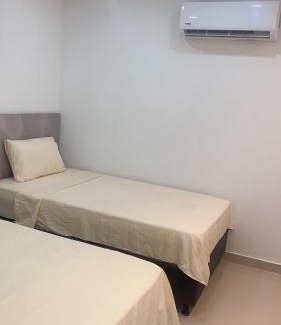 Santa Marta Apartment | EDIFICIO LOS PINOS EN LA URB. LAS ACACIAS
