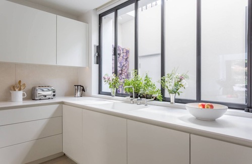 Camden Town with Primrose Hill Apartment | Edis Street III by onefinestay