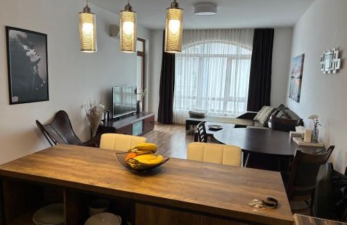 Aheloy Apartment | Edmond Apartment-Highspeed-Internet-Free!
