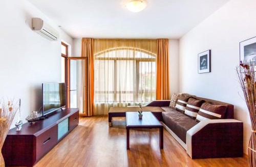 Aheloy Apartment | Edmond Apartment-Highspeed-Internet-Free!