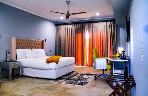 Madibeng Cabin | Edrange Luxury Lodge