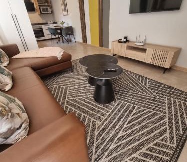 Waterkloof Apartment | Edward Suites, Apartment 1