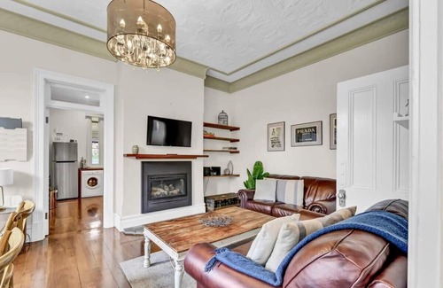 Orange Apartment | Edwina Suite II - Elegant Heritage Home