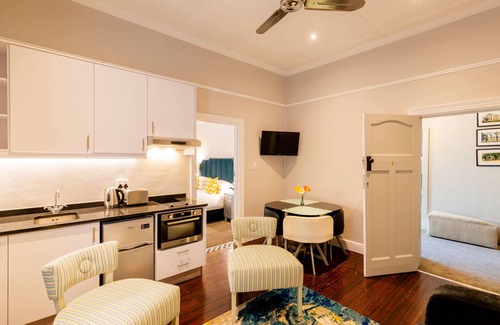 Stellenbosch Central Hotel | Eendracht Apartments