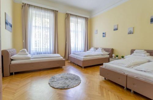 Terezvaros Apartment | EFAD LUX Apartments 1 Amazing for groups