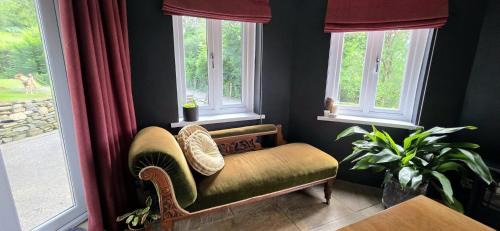 Mawr Bed & Breakfast | Efail Y Garn