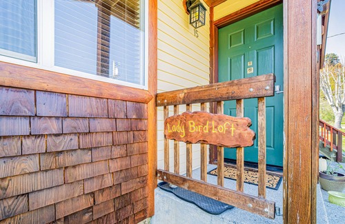 Orick Apartment | Efficient Studio Getaway w/ Free WiFi, Kitchenette, & Private Washer & Dryer!