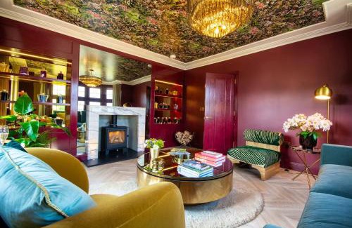 Tattenhall House | Effortlessly stylish hideaway for two in the heart of rural Cheshire