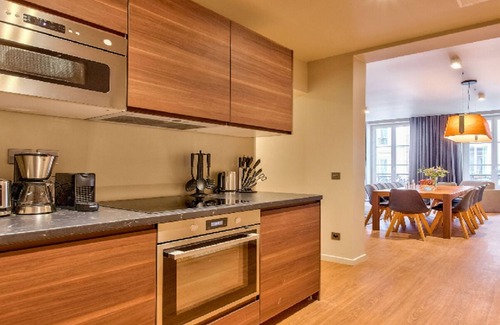 Madeleine Apartment | Eglise De La Madeleine-Escape in the Heart of the Temple Of Fashion!