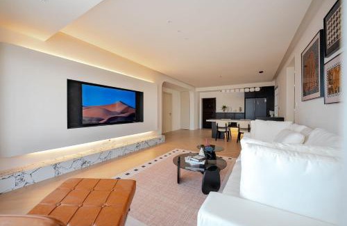 Dapuqiao Apartment | EHUB - Wukang Building 3Bedroom Apt in Bustling Commercial area, 10m away from subway