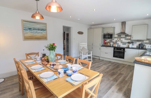 Warkworth Cottage | EIDER COTTAGE, pet friendly, character holiday cottage in Warkworth