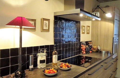 Robion Other | Eighteenth-century stone farmhouse with swimming pool at the top of a historic village