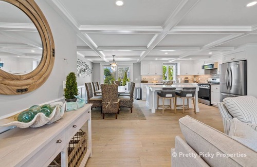 West Chatham House | Eileen's Escape: 021-C Luxurious Chatham Home, Heated Saltwater Pool, Newly Renovated