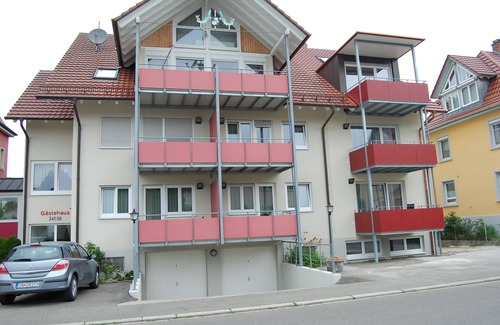 Radolfzell am Bodensee Apartment | Einzelzimmer mit 12qm, Dusche und WC und kostenfreiem WLAN