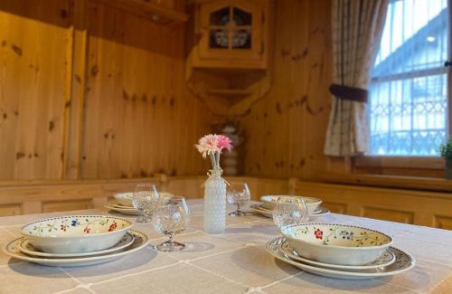 Hausen Apartment | Einzigartiges Alpenstil Chalet mit Panoramablick