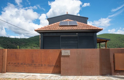 Casares House | Eira Velha House