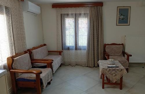 Leonidio Apartment | Eirini's House