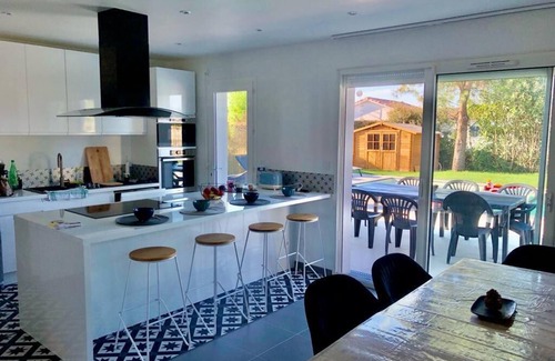 Parentis-en-Born House | Elégante Maison Pour 6 Personnes à 15mn de Biscarrosse