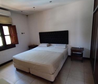 Pilar Villa | El Castillo