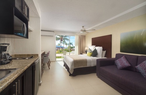 Cozumel Resort | El Cid La Ceiba Beach