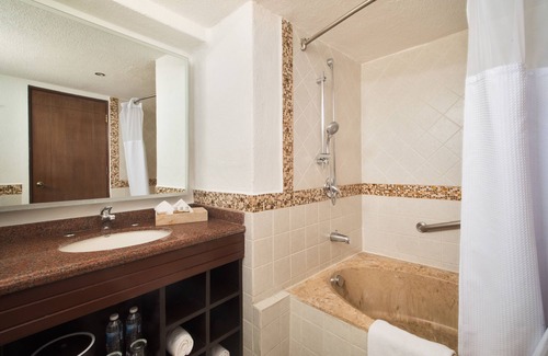 Cozumel Resort | El Cid La Ceiba Beach