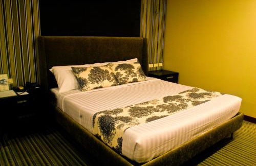 Santa Rosa Hotel | El Cielito Inn - Sta. Rosa