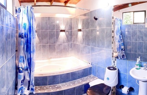 Puerto Triunfo Cabin | El Gran Porton del Santorini
