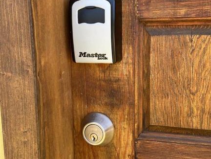 Valle de Guadalupe Hotel | El Mezquite Hotel Mexicano Hab José Alfredo Jiménez