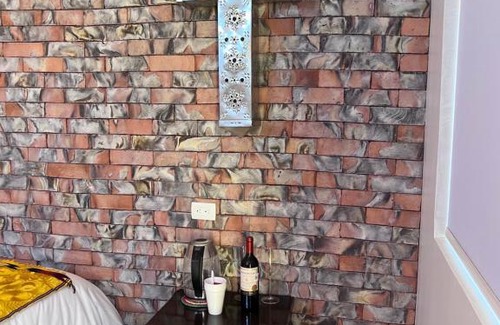 Valle de Guadalupe Hotel | El Mezquite Hotel Mexicano Hab José Alfredo Jiménez