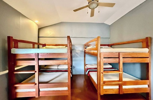 El Nido Cabin | El Nido Town Inn Aircon Room for 10 Pax with Double bunk bed& Single Bunk Beds