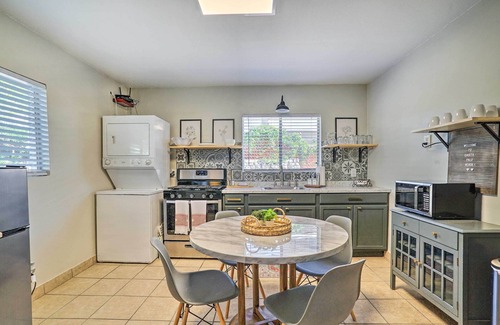 El Paso Apartment | El Paso Cottage - Walk to UMC & Texas Tech!