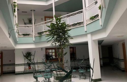 Aguilas Hotel | El Paso