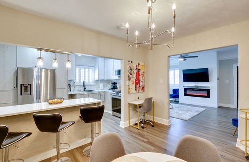 El Paso Apartment | El Paso Home w/Shared Patio Near Memorial Park