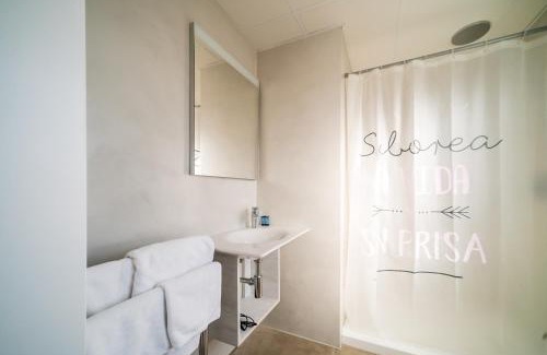 Olius Hotel | El Pi de Sant Just - Habitacions i Apartaments