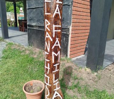 Tristan Suarez House | El rancho de la familia