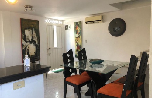 Cartagena Apartment | El taller del artista I