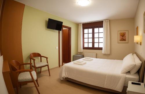 Viveiro Hotel | Elara