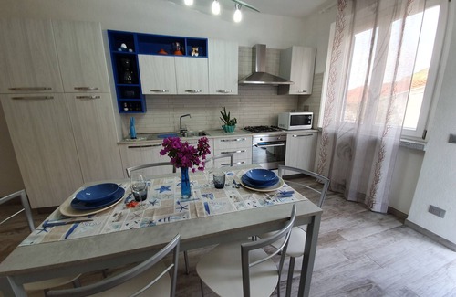 Chiessi House | Elba, Sunshine Coast, your home by the sea
