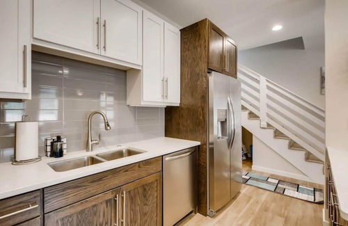 Georgetown House | Elbert's Escape/Sleeps 8/Lakefront Views, New Floors