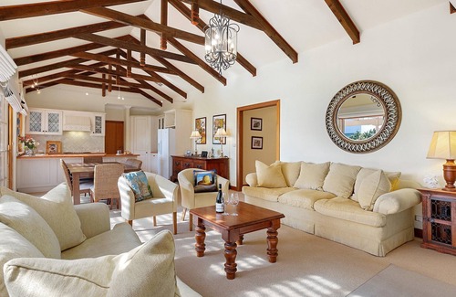 Carrickalinga House | Elcott House ~ Carrickalinga - Charming Country Haven Metres from the Surf