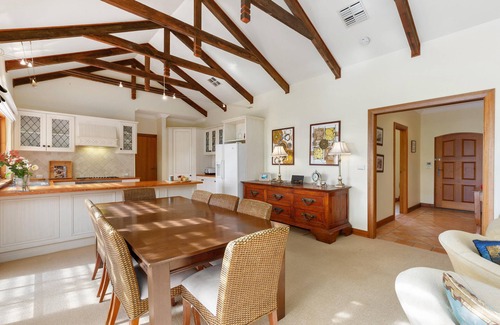 Carrickalinga House | Elcott House ~ Carrickalinga - Charming Country Haven Metres from the Surf